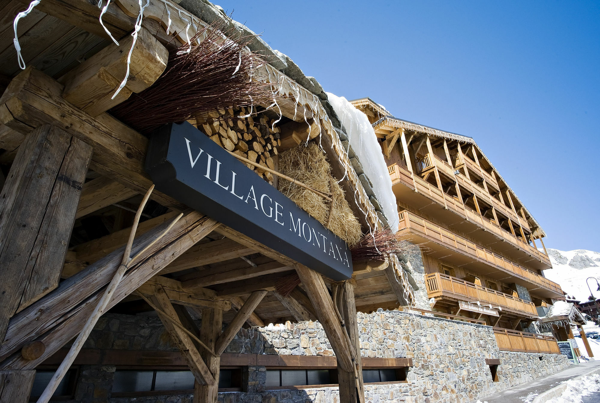טיגנס Chalets Montana Airelles מראה חיצוני תמונה